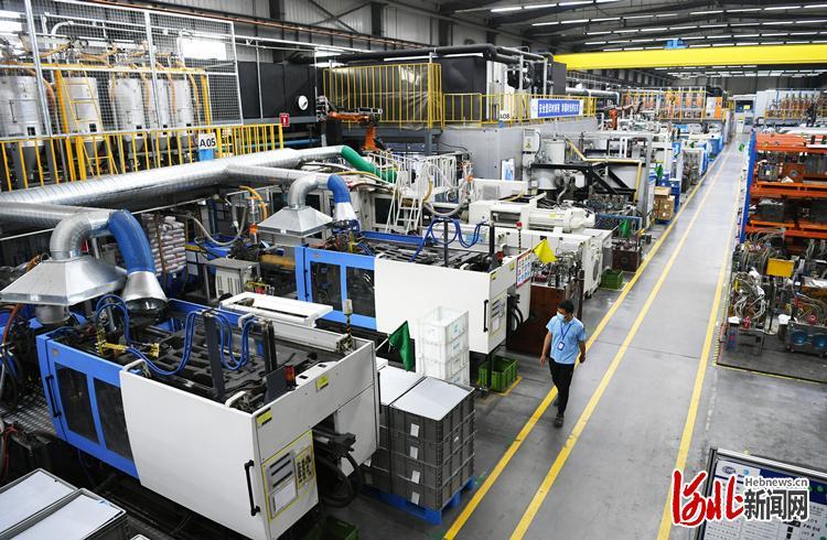 旗下核心零部件企业海纳川公司与德国海拉集团共同出资设立的生产工厂